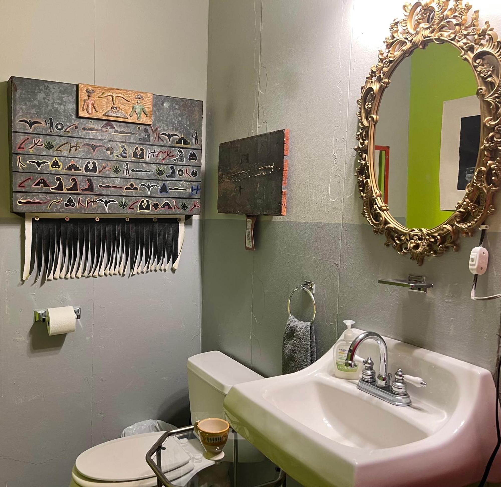 Space Castle: A 1950S Gas Station Transformed Into An Art Themed Wonderland Truth or Consequences Exterior photo